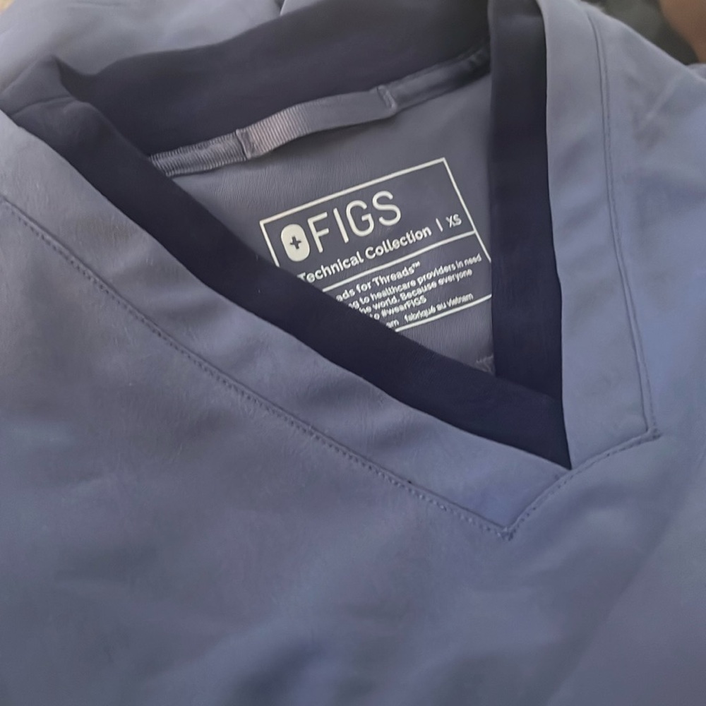 Figs oran scrub top size XS